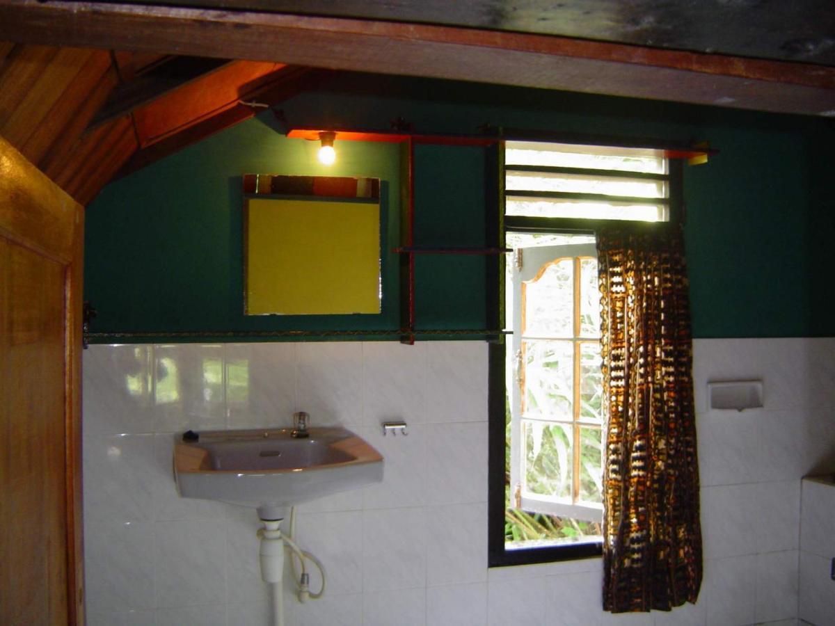 Liberta Homestay Tuk Tuk Exterior photo